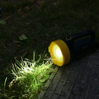 LED ruční nabíjecí svítilna + powerbank FS02R